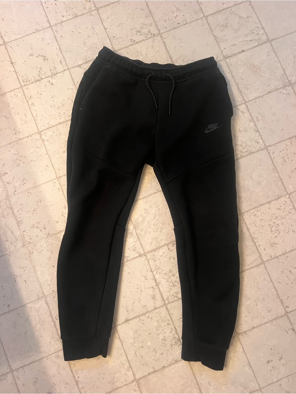 Nike Tech Kids Boys Black Fleece Jogger Pants Sz XL Like New.